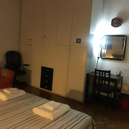 Luminosa Stanza In Signorile Bed and breakfast Bolonia